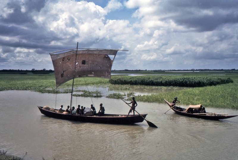 1975 Bangladesh. River transport